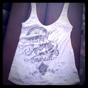 3for13$**Distressed fox tank